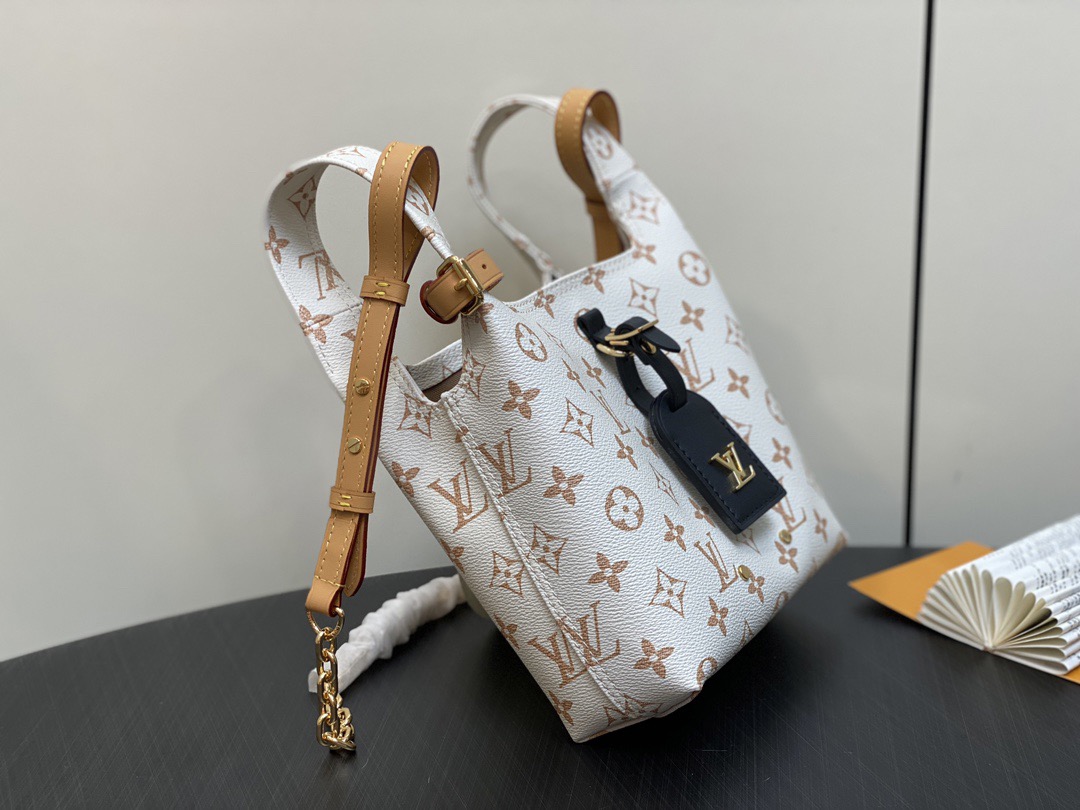 L*ouis V*uitton Top Bag