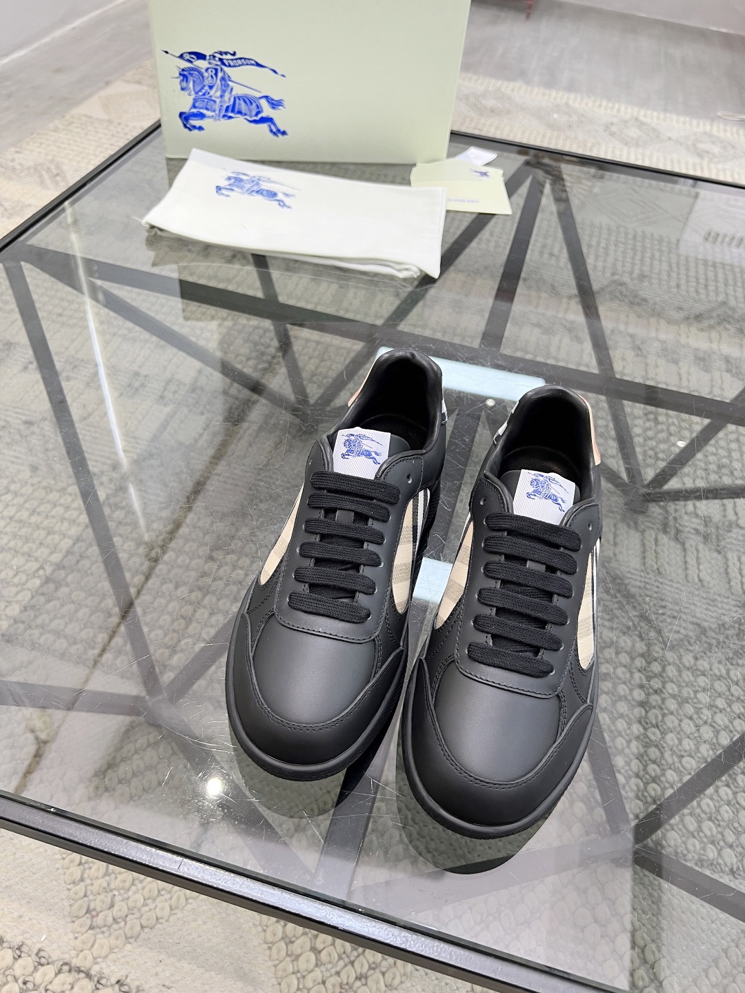 Men B*rberry Sneaker （）