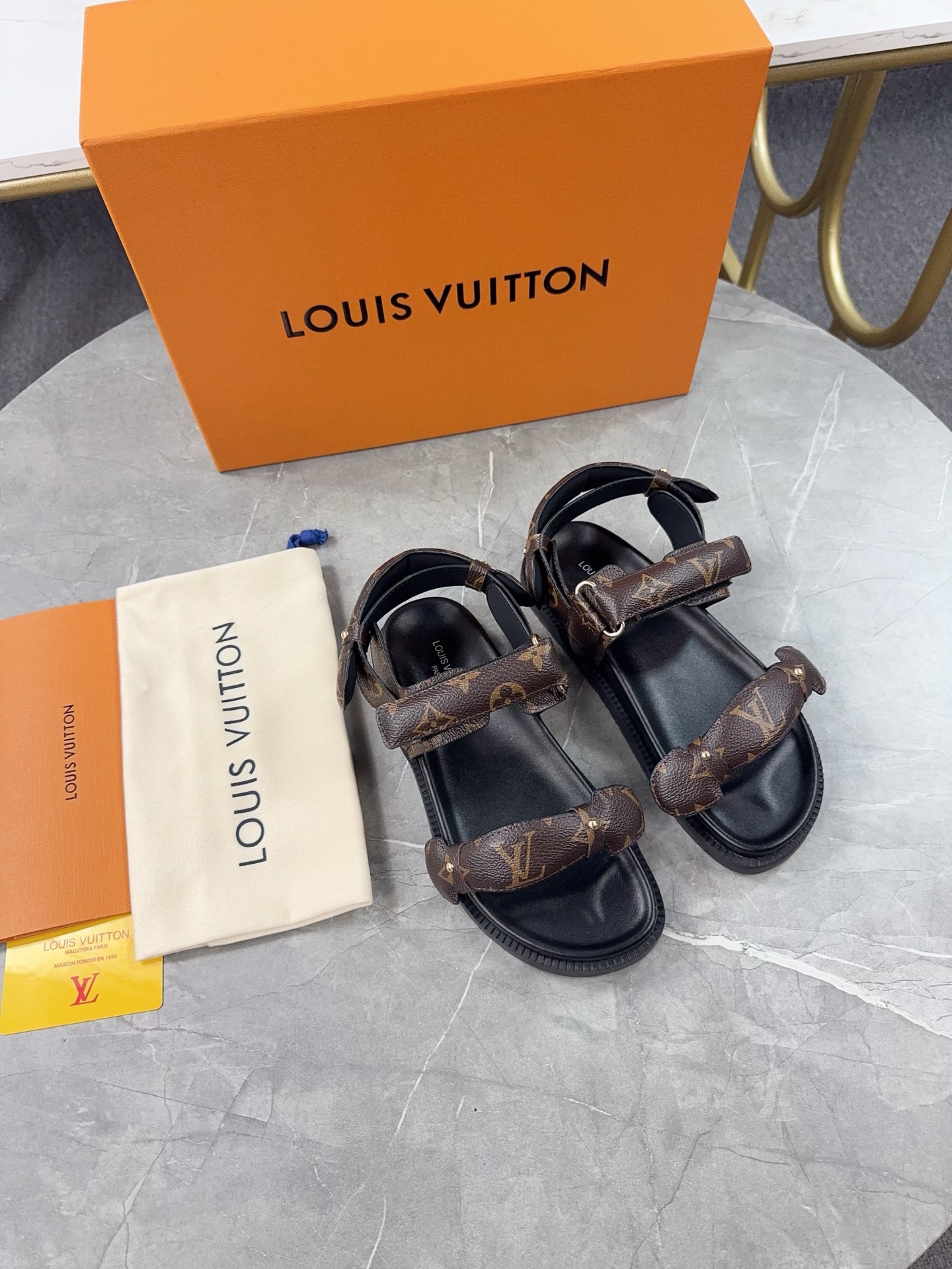 Women L*ouis V*uitton Top Sandals