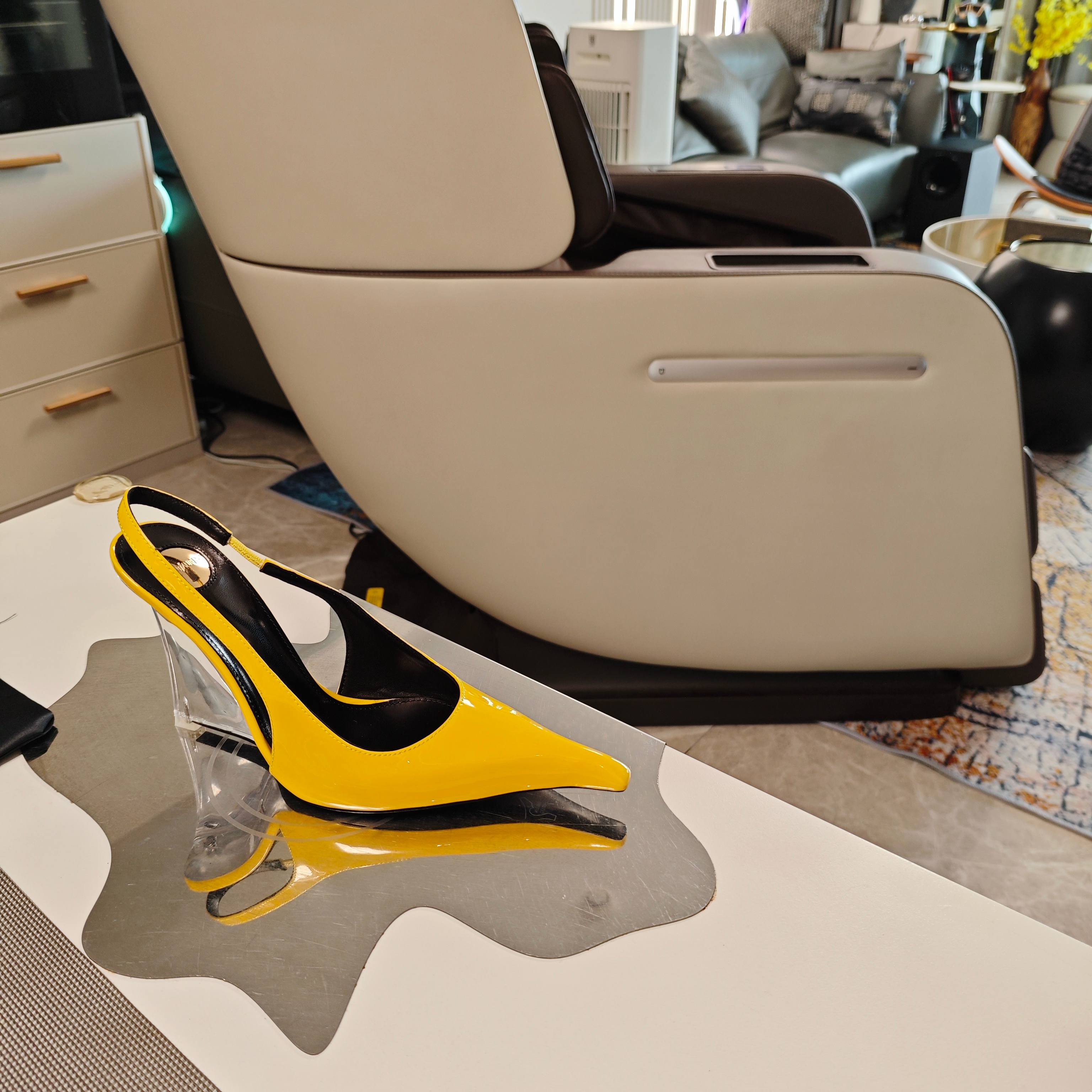 Women Y*SL Top Pumps