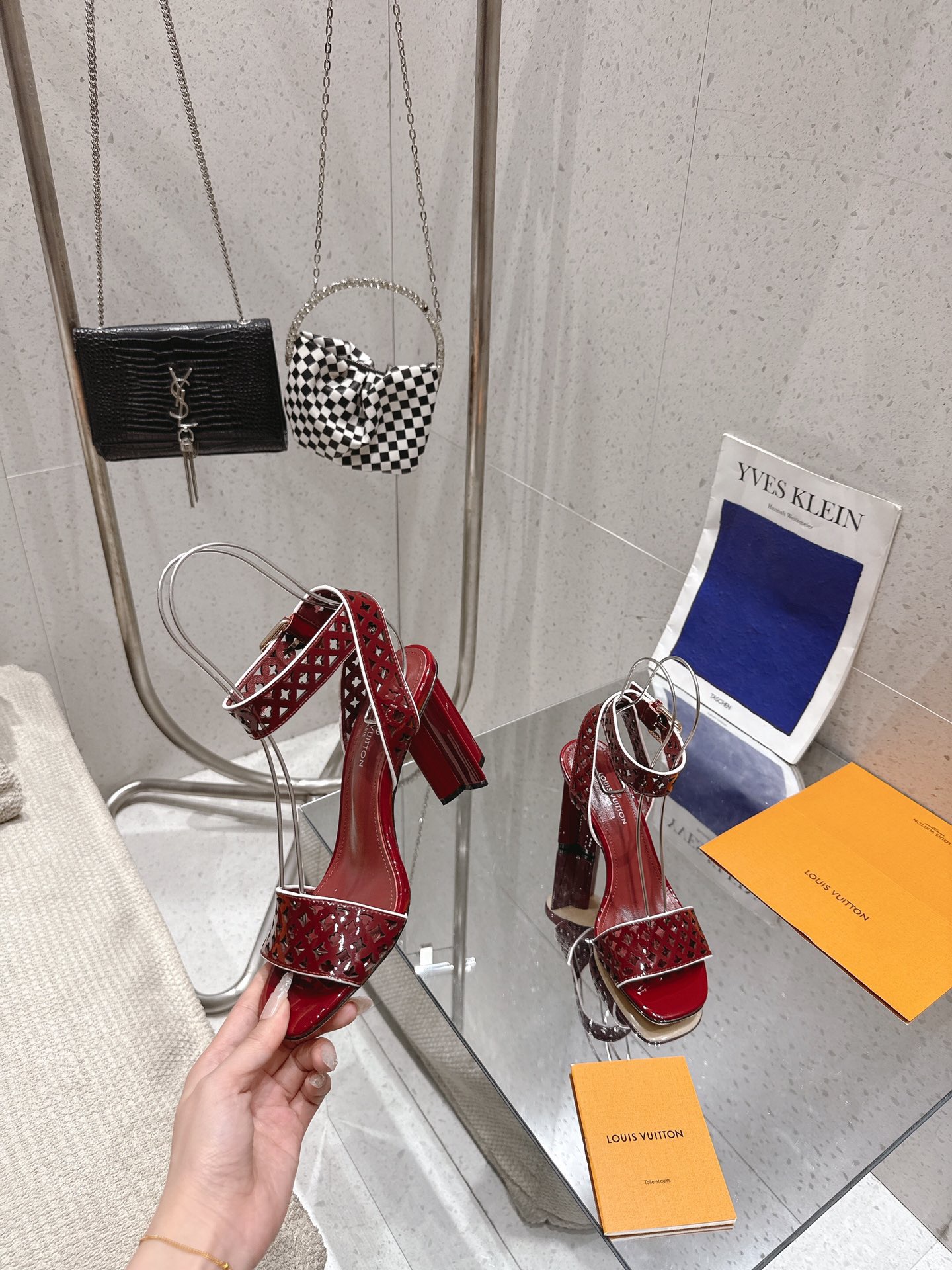 Women L*ouis V*uitton Top Sandals