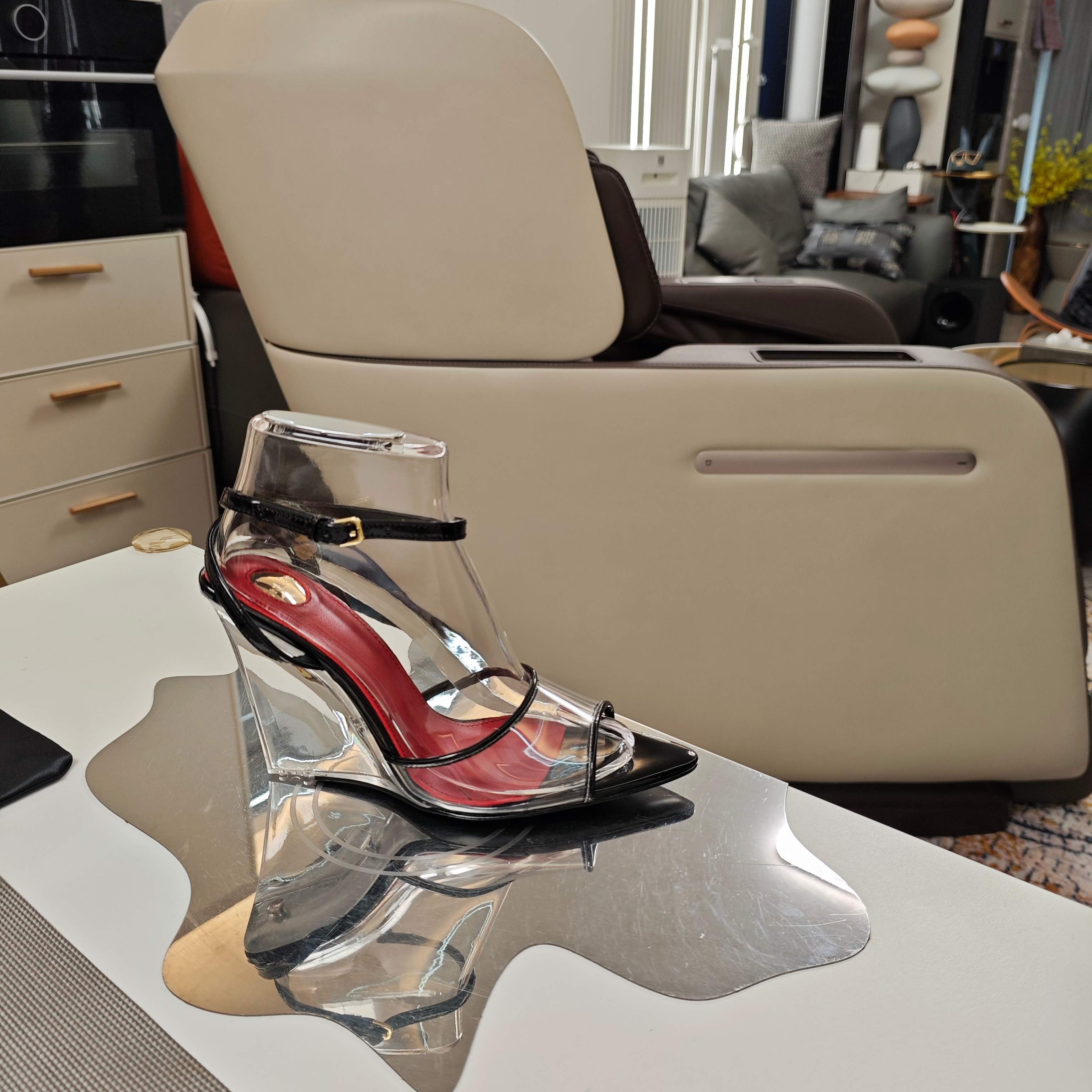 Women Y*SL Top Pumps