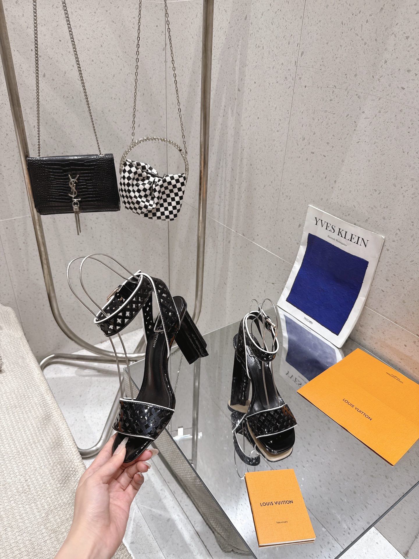 Women L*ouis V*uitton Top Sandals