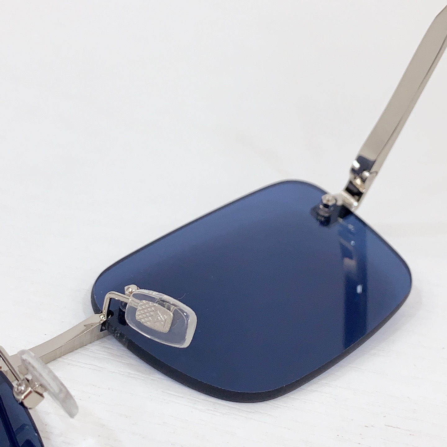 Top Quality L*ouis V*uitton Glasses