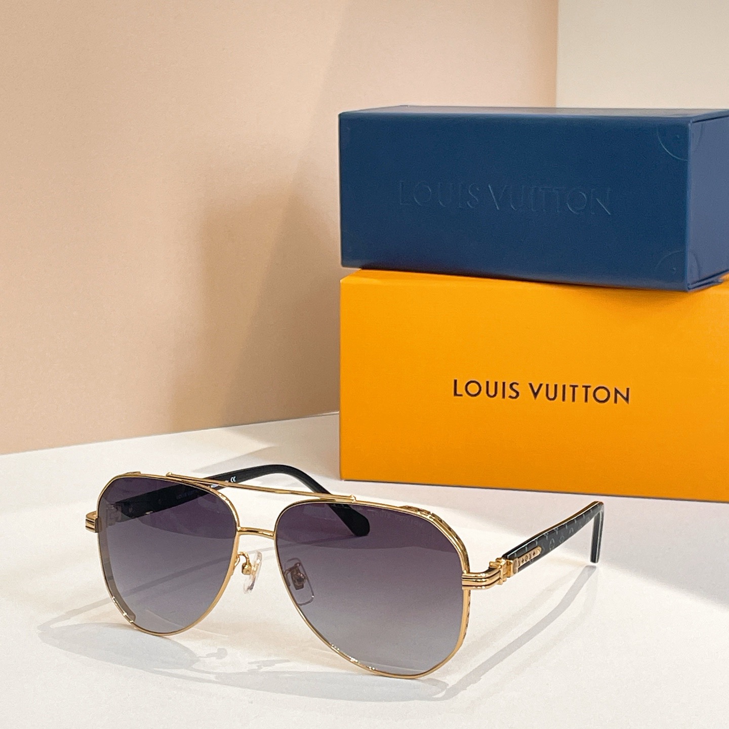 Top Quality L*ouis V*uitton Glasses