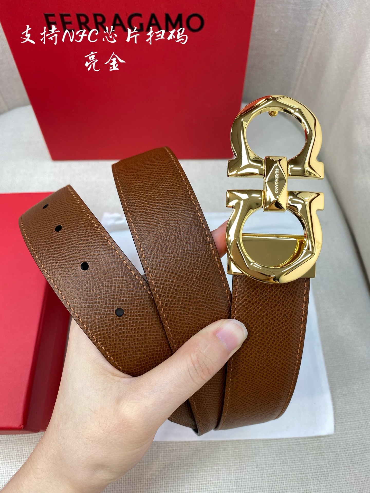 F*erragamo Top Version