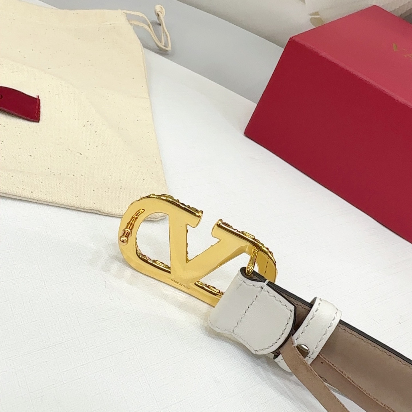 V*alentino Belts Top Quality