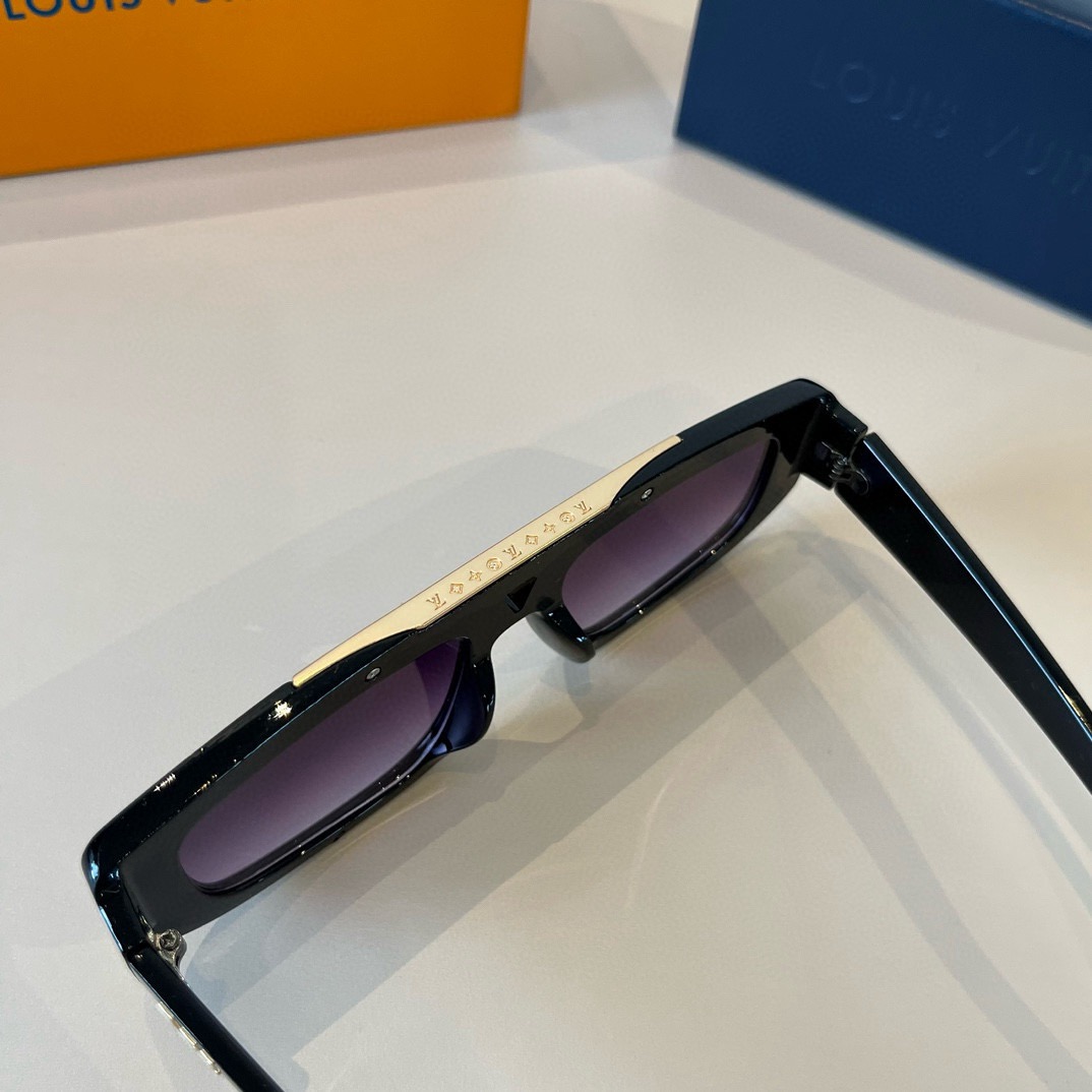 L*ouis V*uitton Glasses