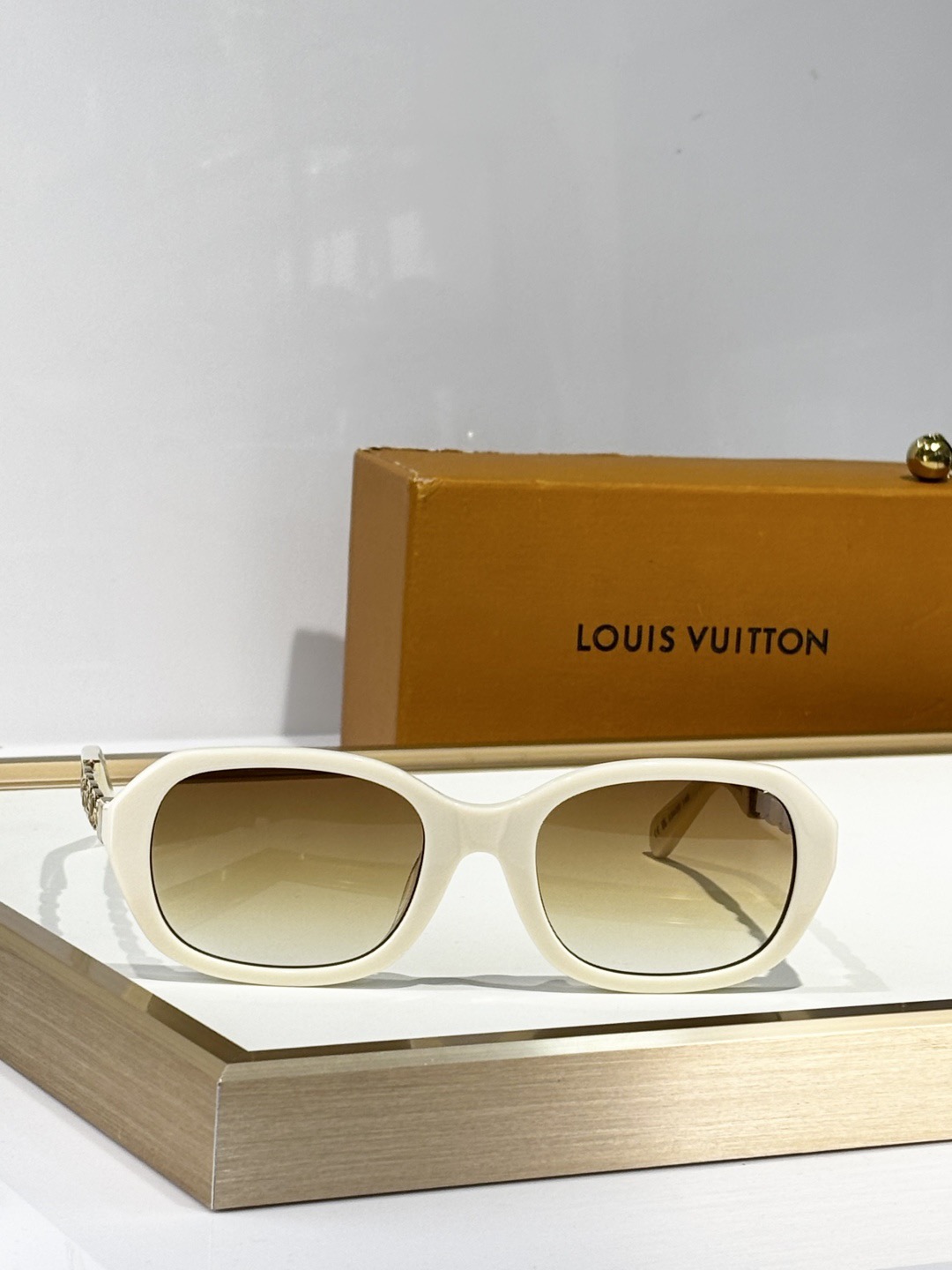 L*ouis V*uitton Glasses