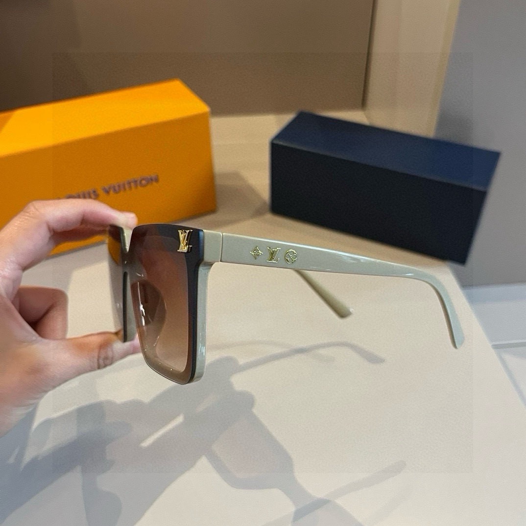 L*ouis V*uitton Glasses