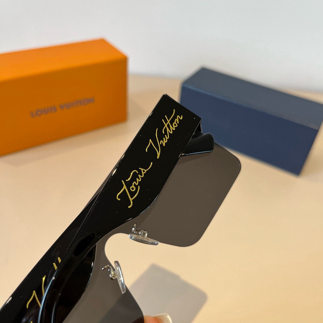 L*ouis V*uitton Glasses