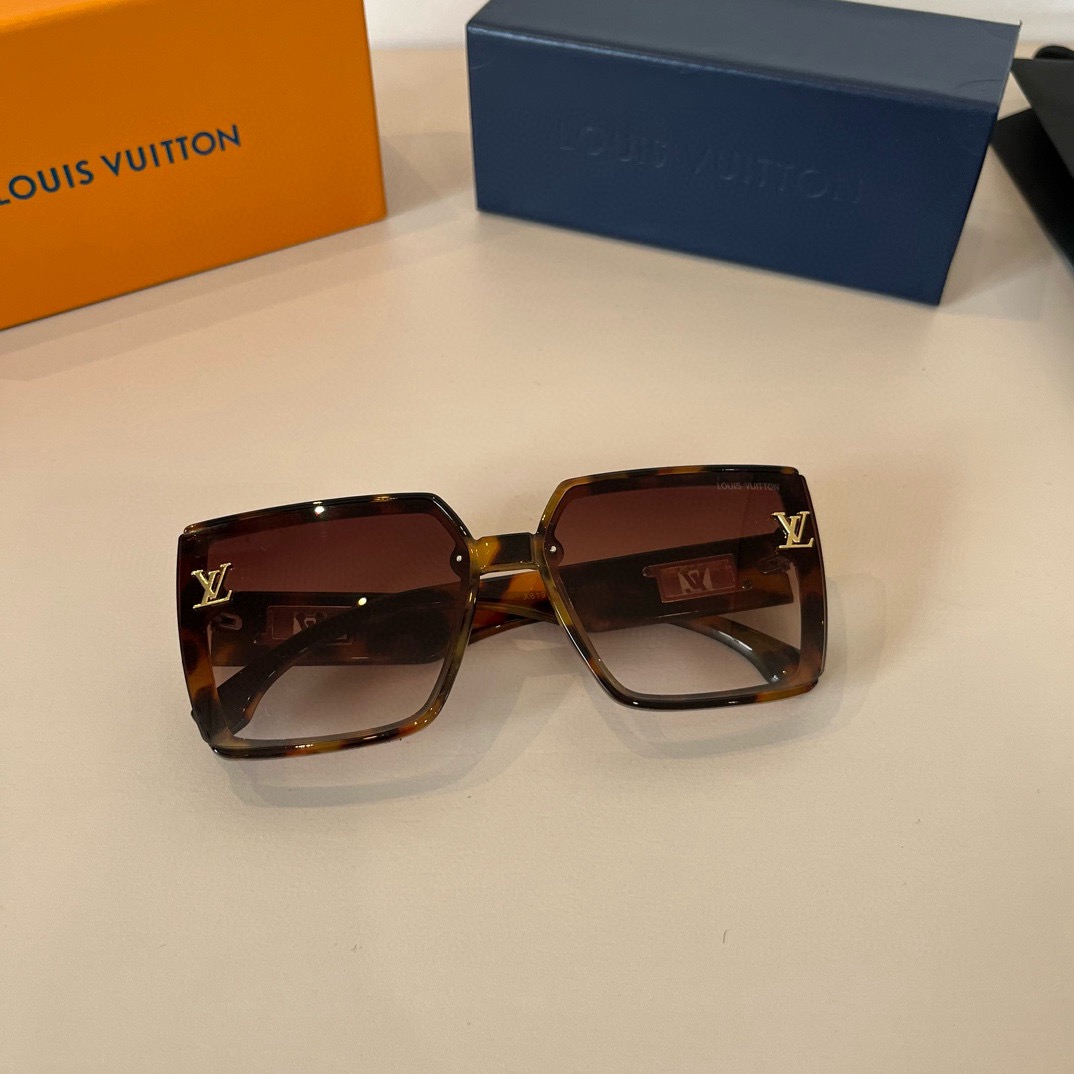 L*ouis V*uitton Glasses