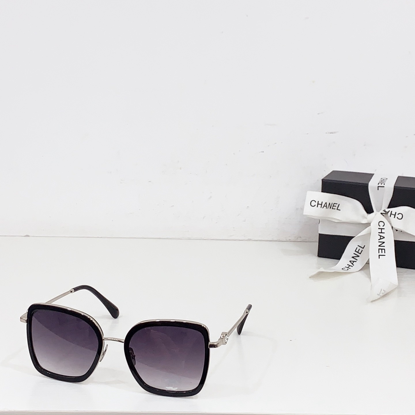 Top Quality C*hanel Glasses