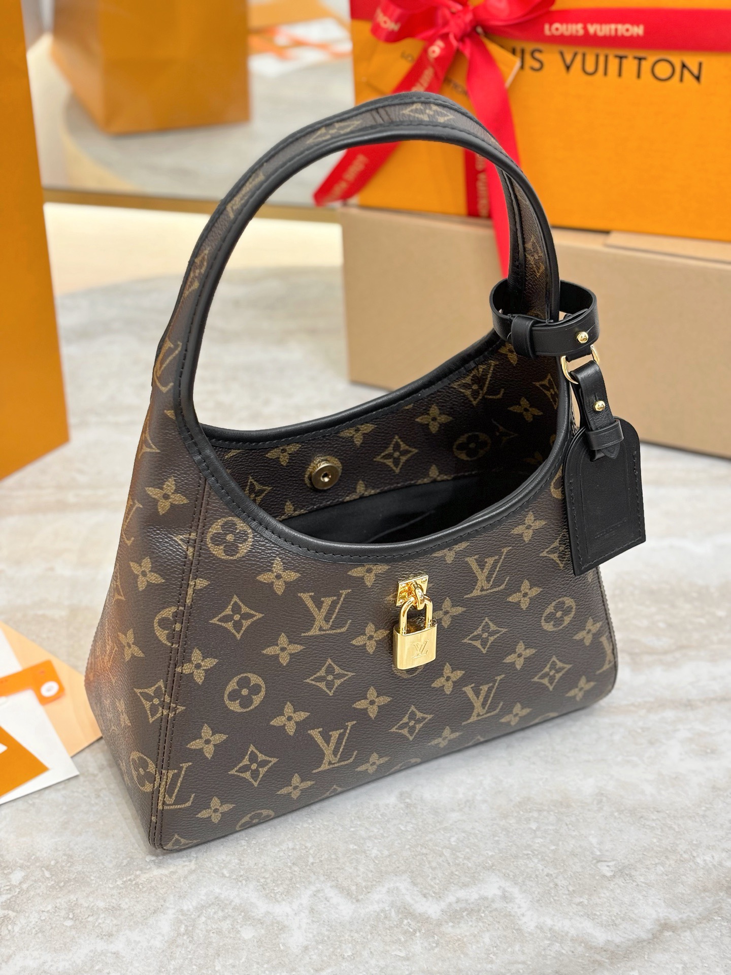 L*ouis V*uitton Top Bag