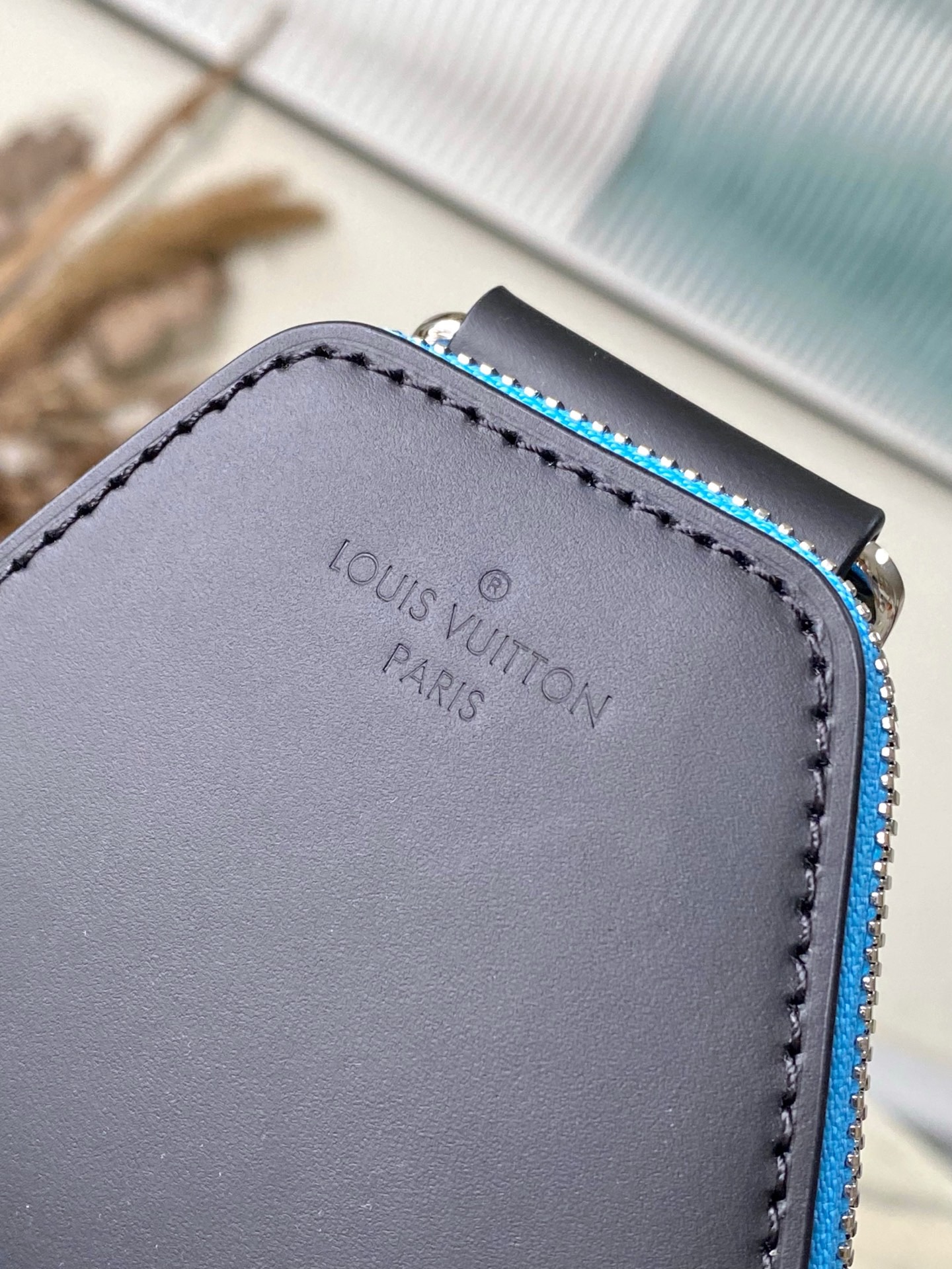 L*ouis V*uitton Top Bag