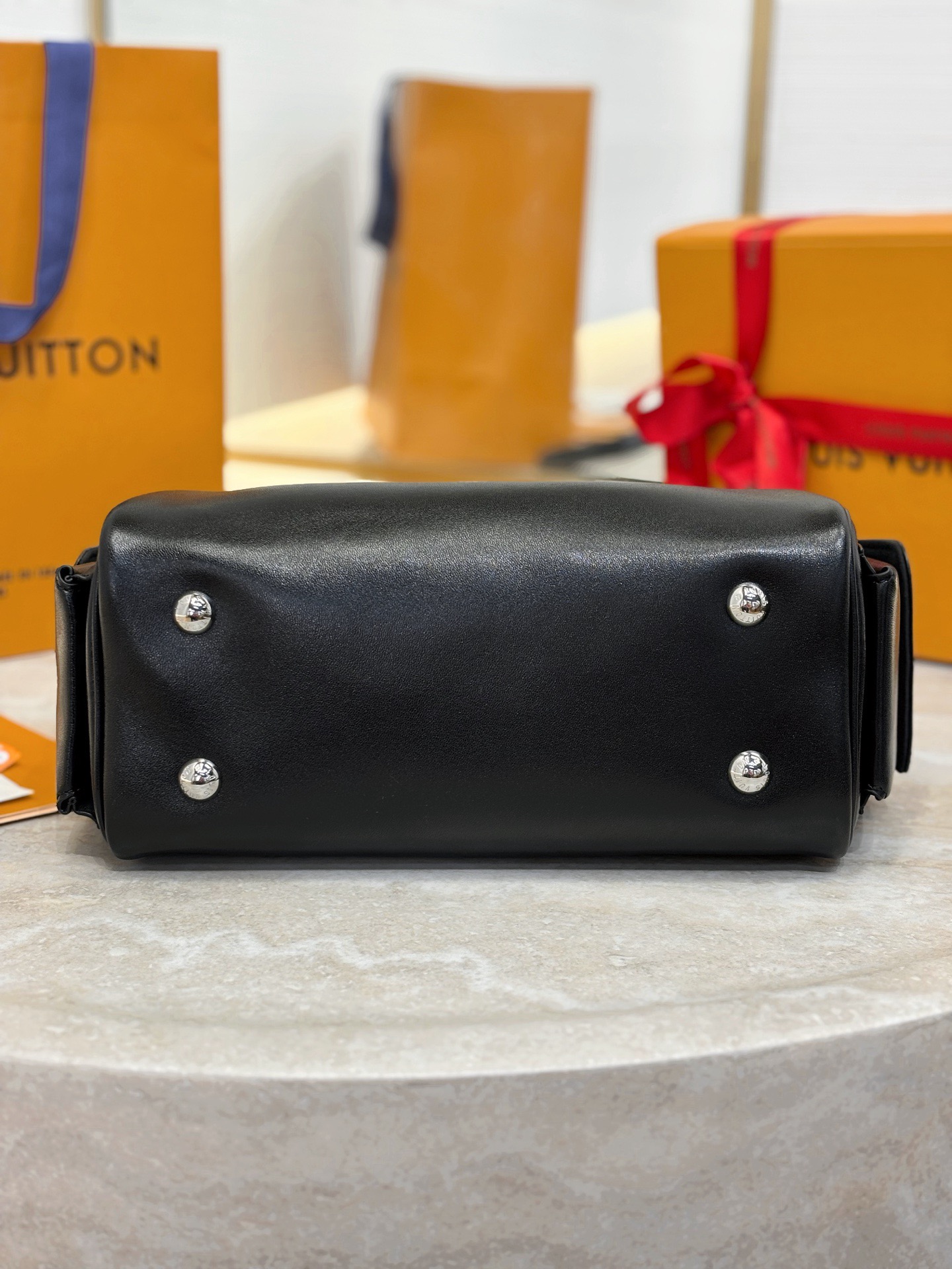 L*ouis V*uitton Top Bag