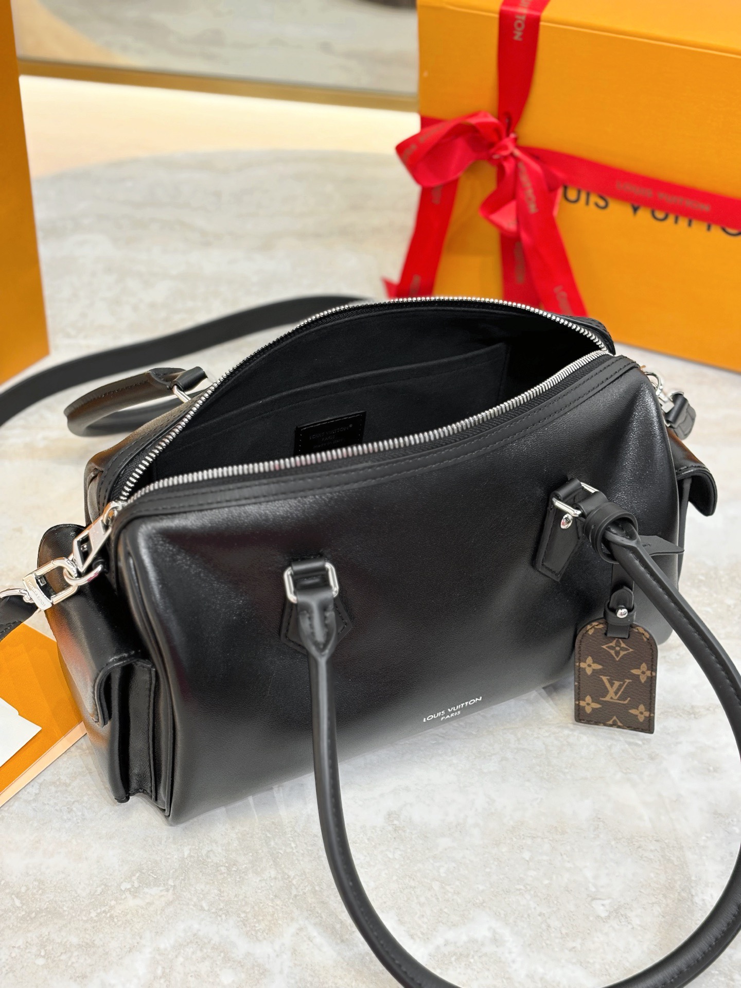 L*ouis V*uitton Top Bag