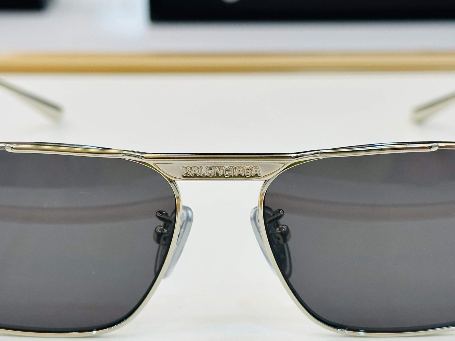 Top Quality B*alenciaga Glasses