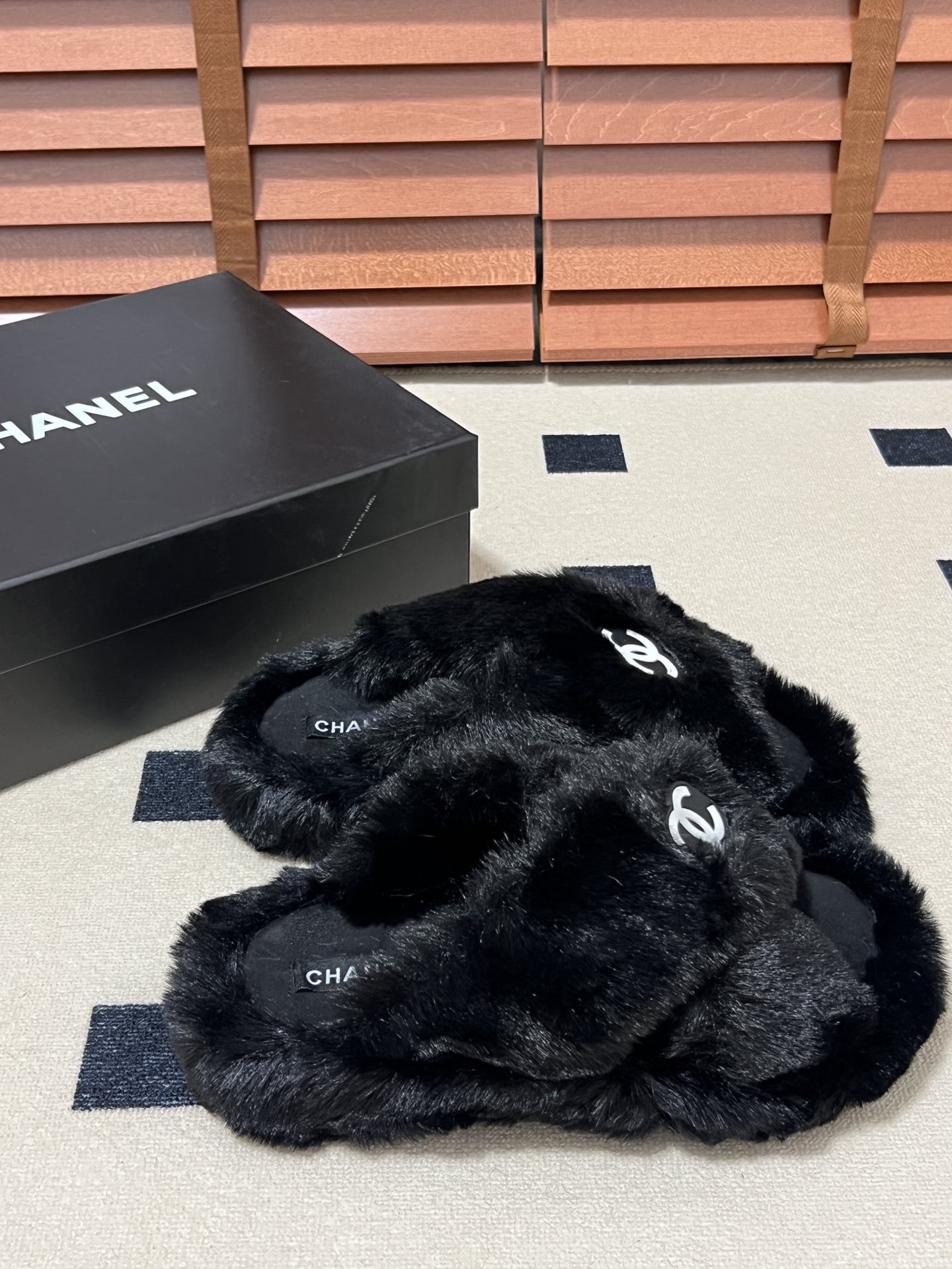 Women Top Quality C*hanel shoes