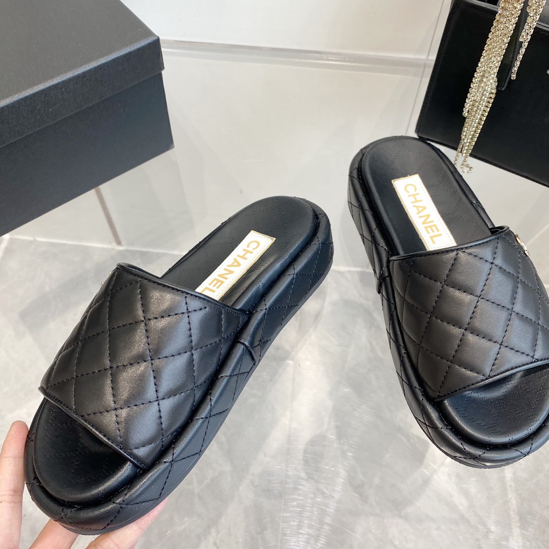 Women Top Quality C*hanel shoes