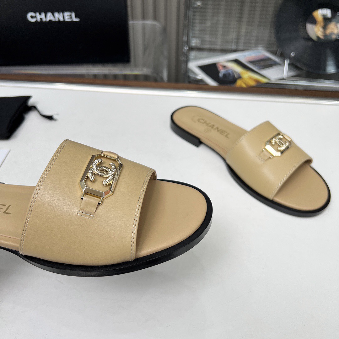 Women Top Quality C*hanel shoes