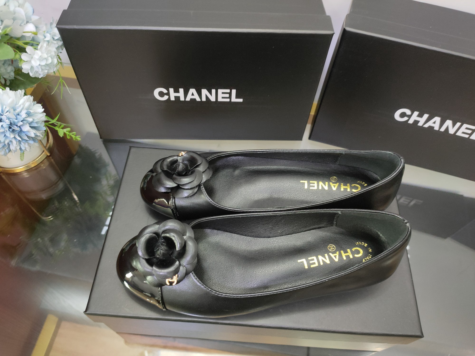 Women Top Quality C*hanel shoes