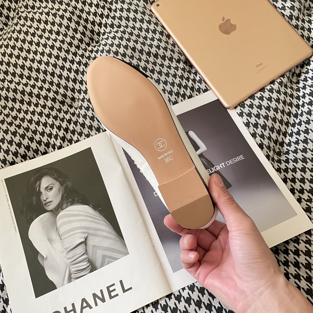 Women Top Quality C*hanel shoes