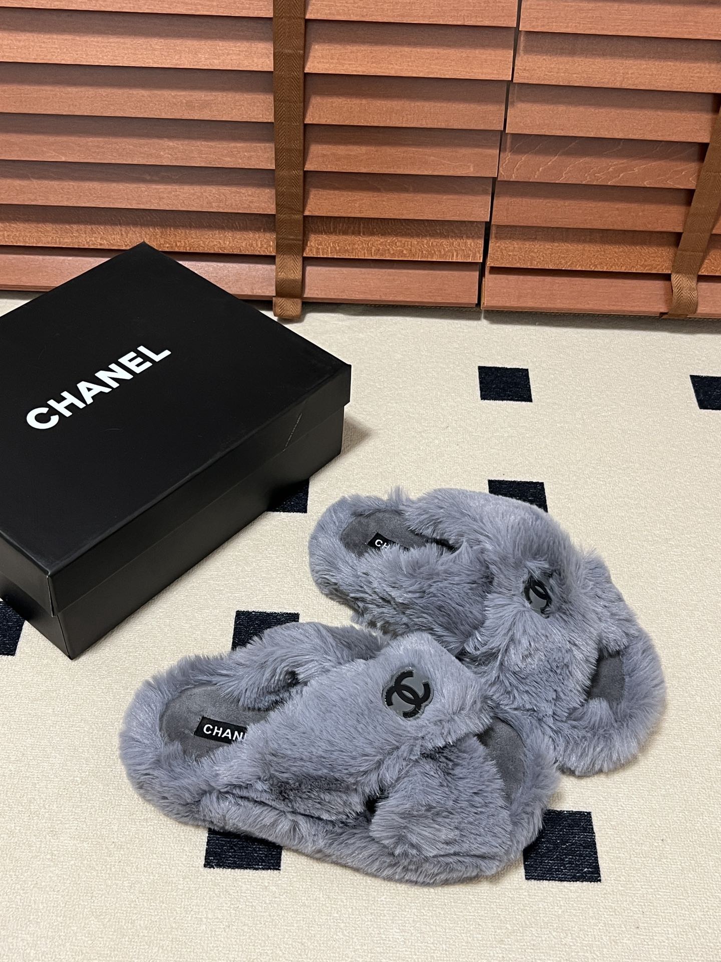 Women Top Quality C*hanel shoes