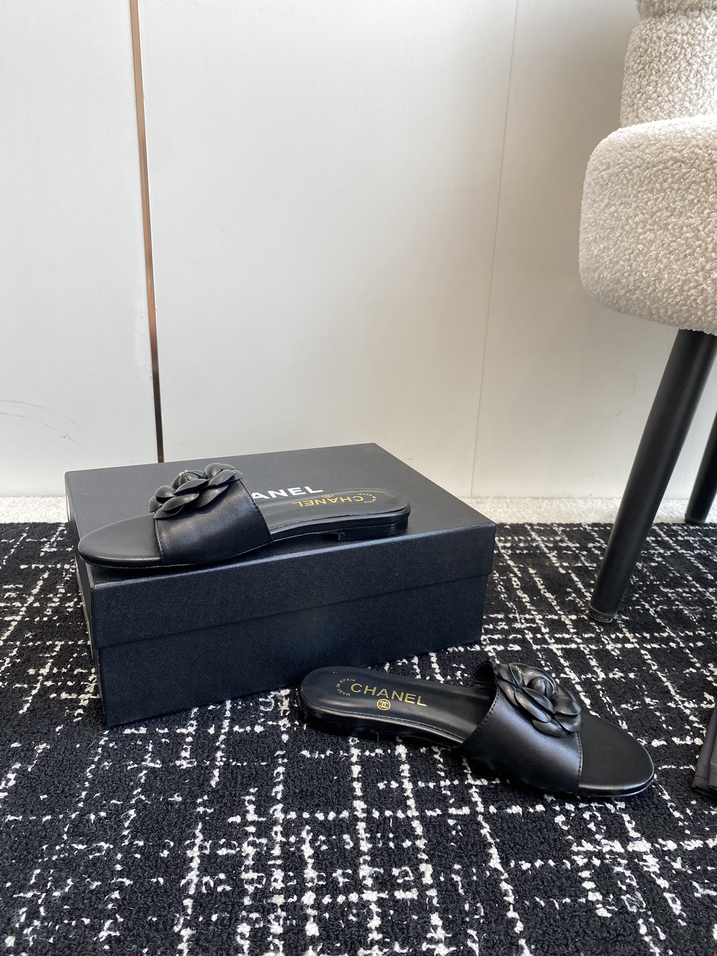 Women Top Quality C*hanel shoes