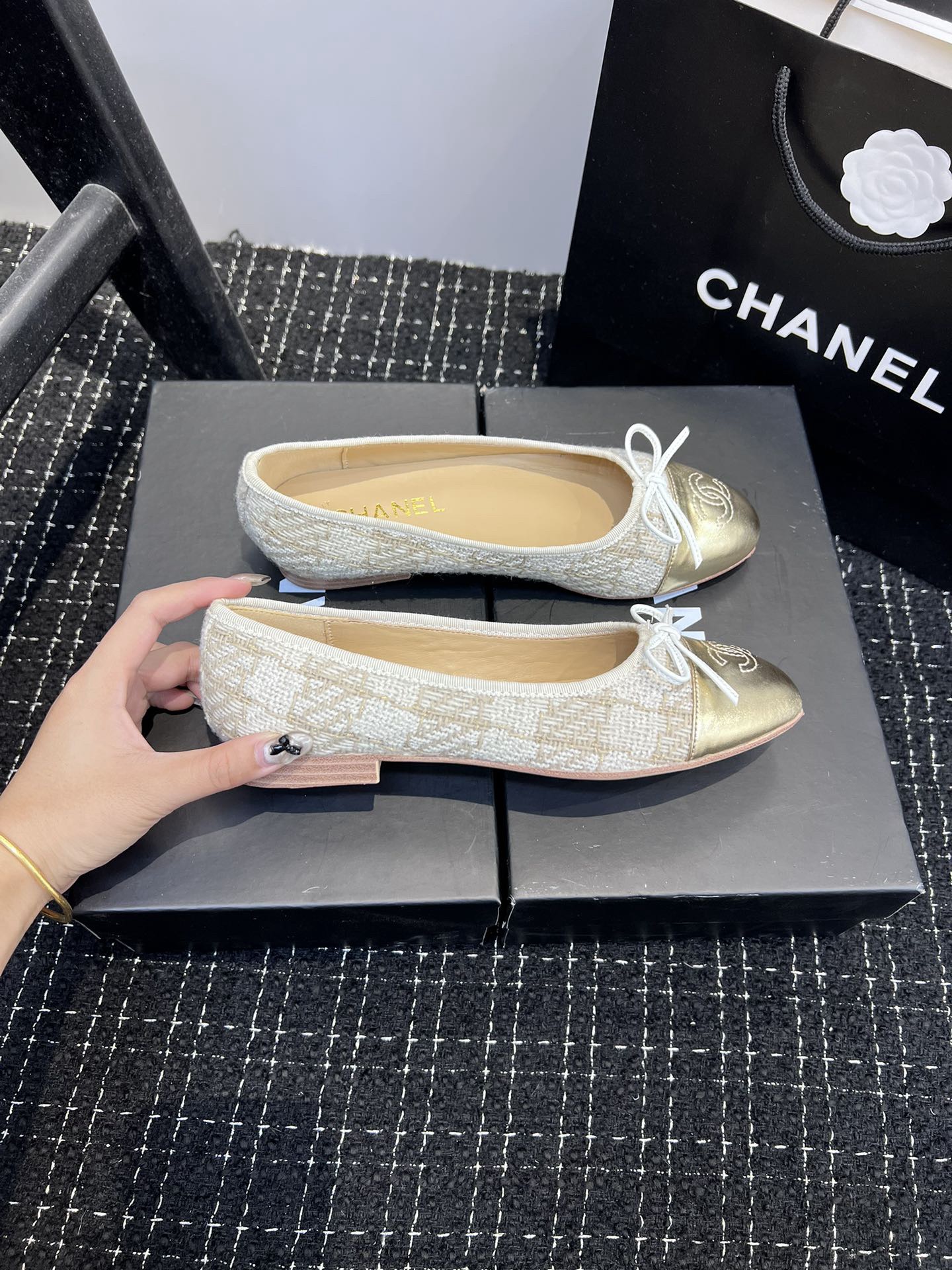 Women Top Quality C*hanel shoes