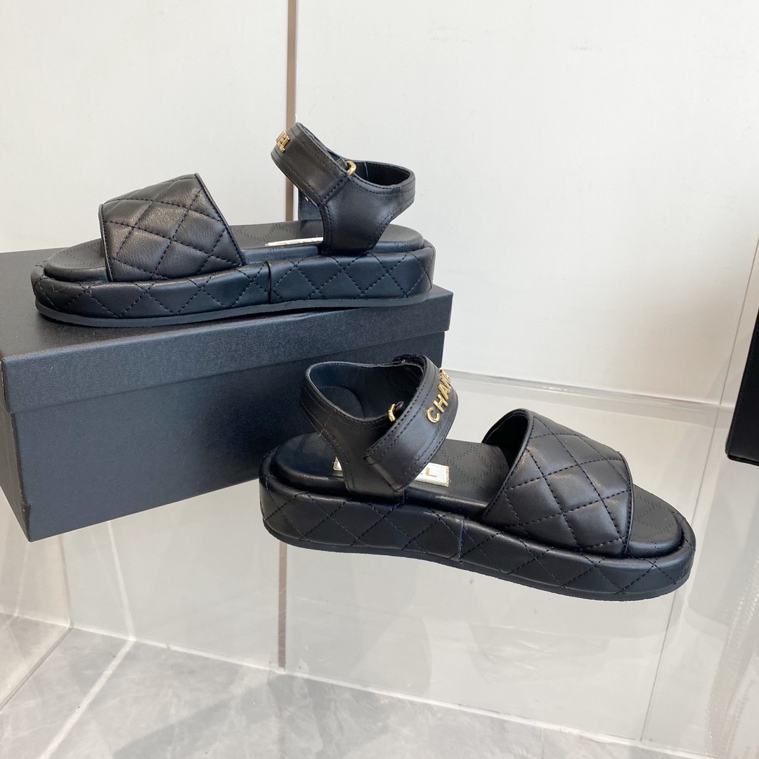 Women Top Quality C*hanel shoes