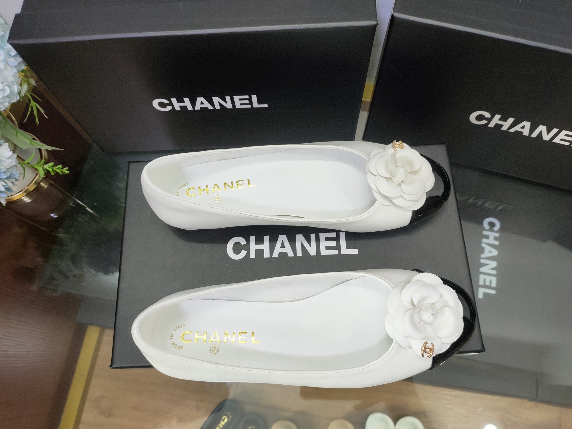 Women Top Quality C*hanel shoes