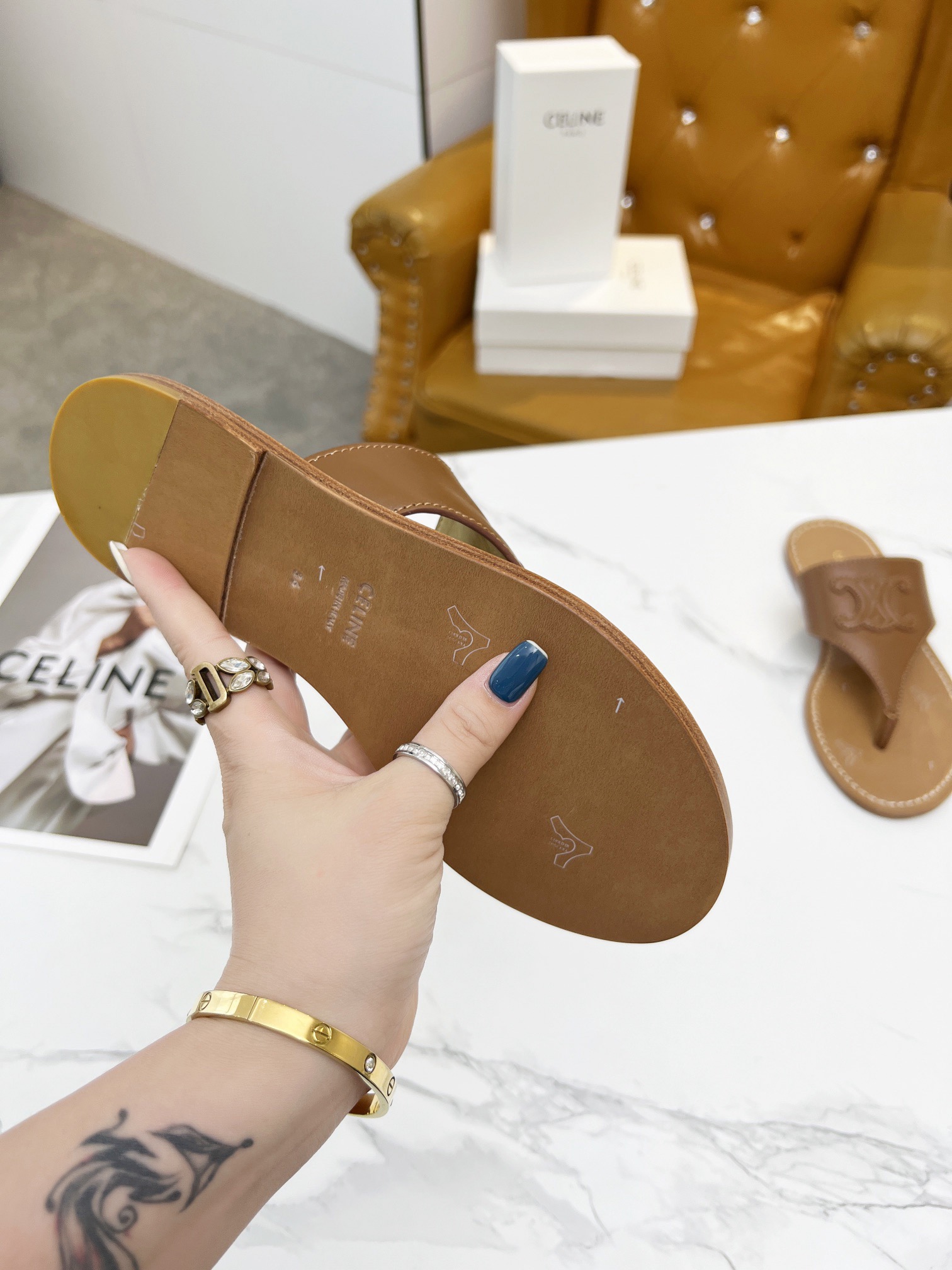 Women Top Quality C*eline shoes