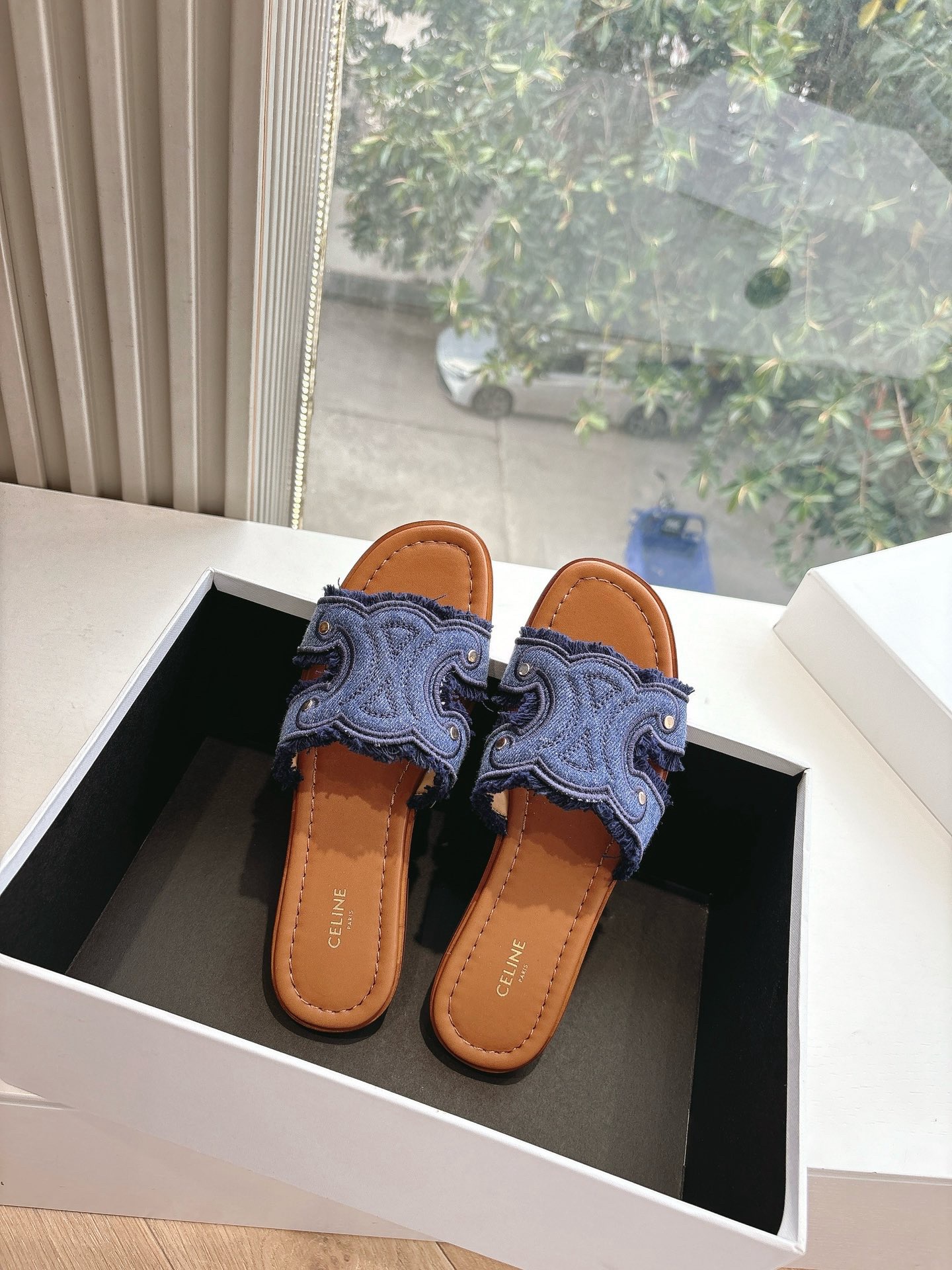 Women Top Quality C*eline shoes