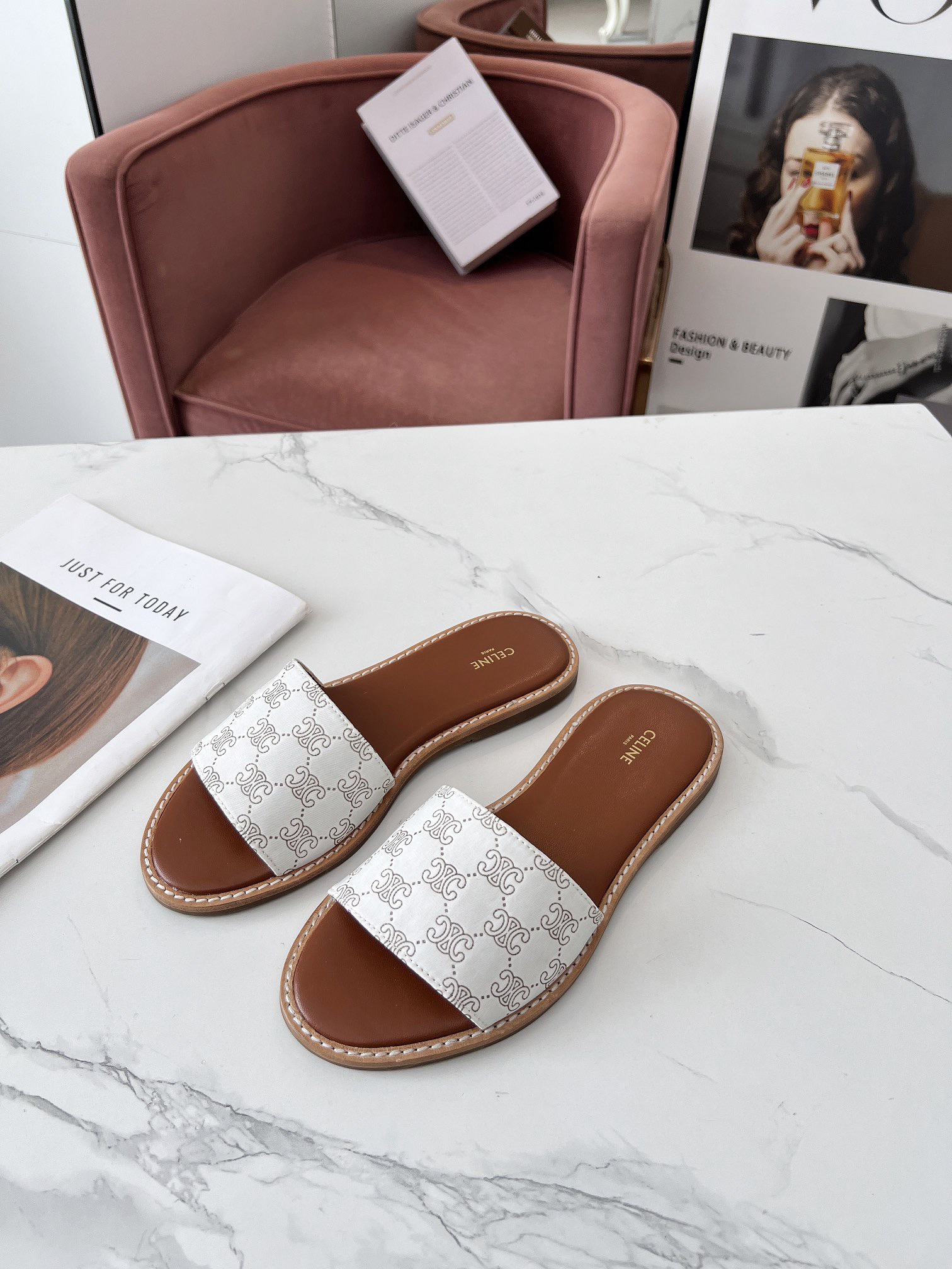 Women Top Quality C*eline shoes