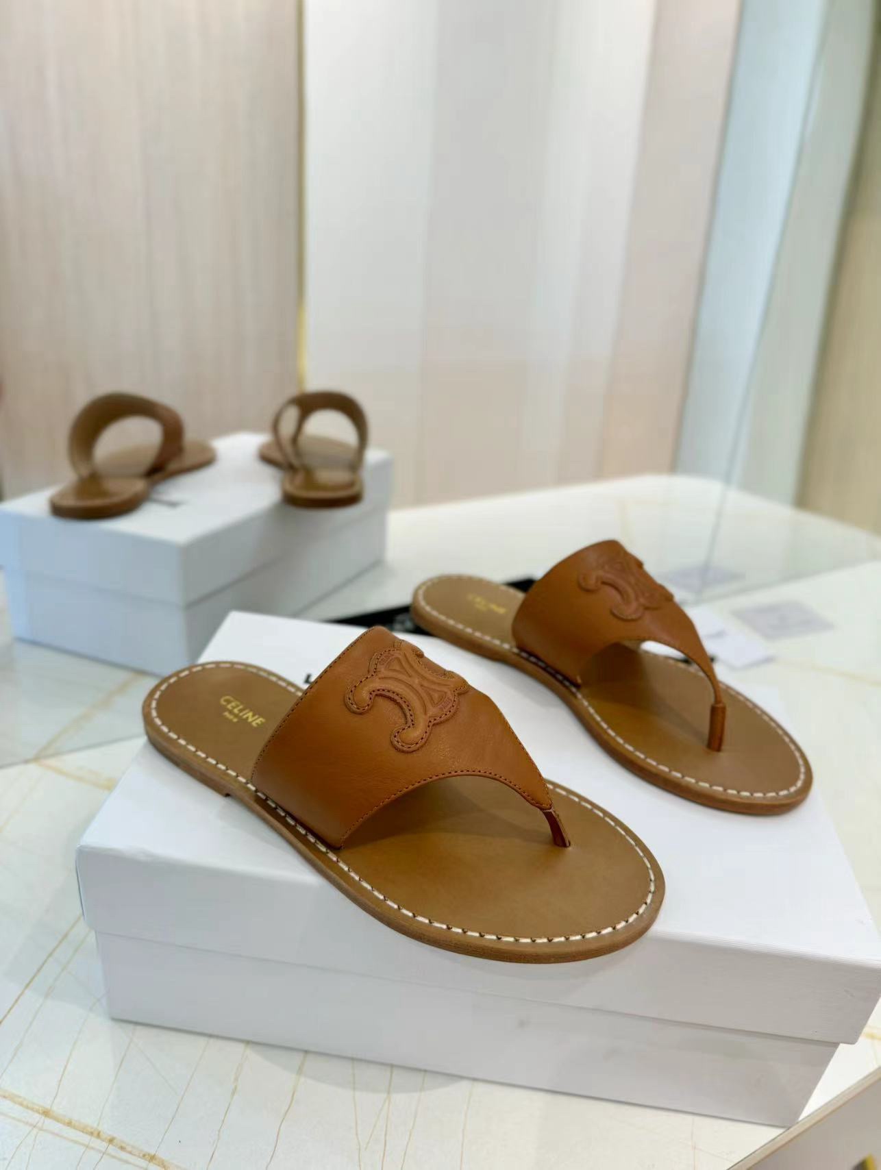 Women Top Quality C*eline shoes