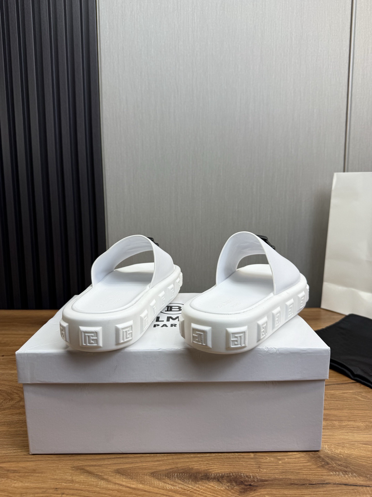 Women Men Top Quality B*almain shoes