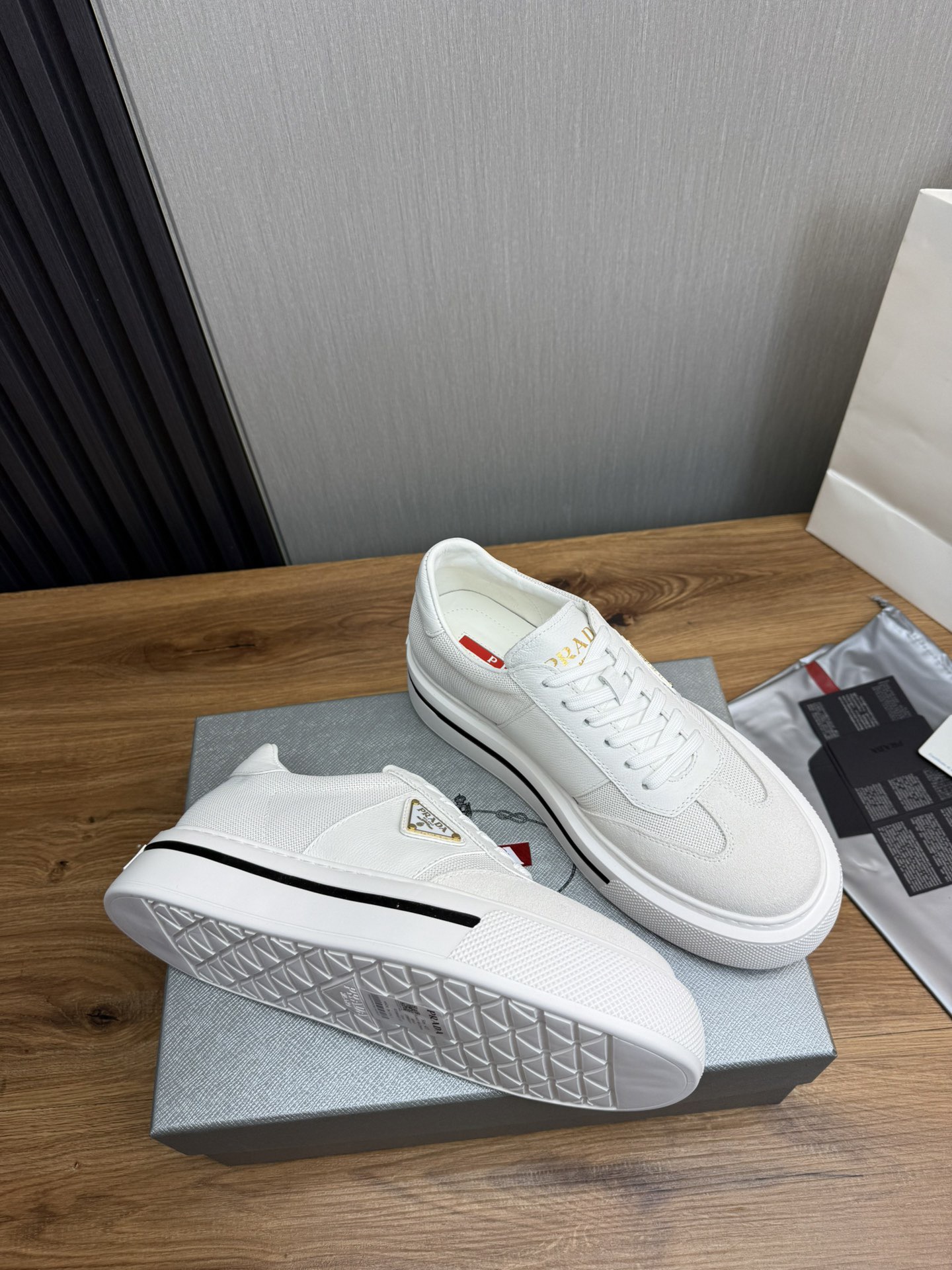 Women Men Top Quality P*rada shoes