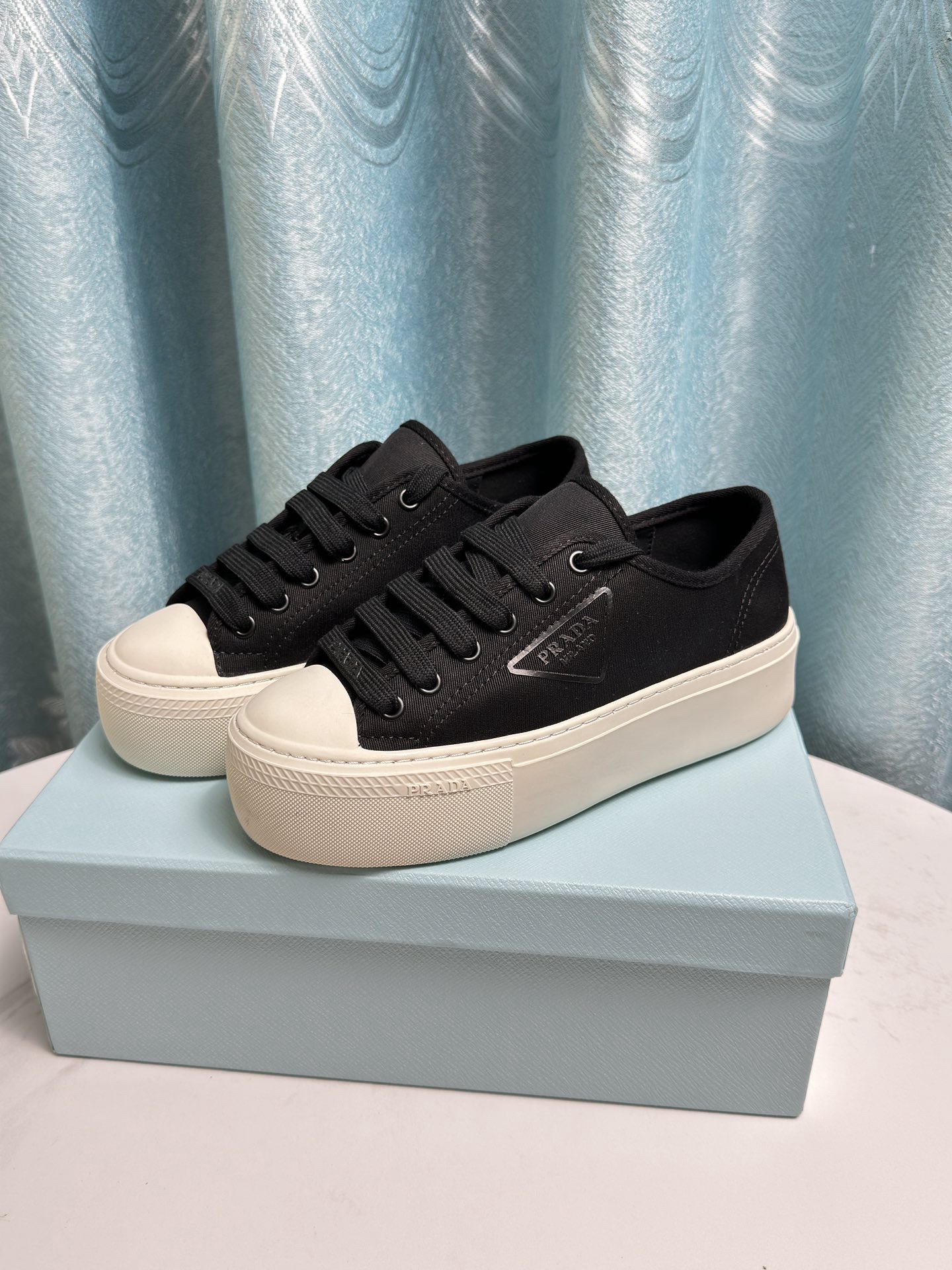 Women Men Top Quality P*rada shoes