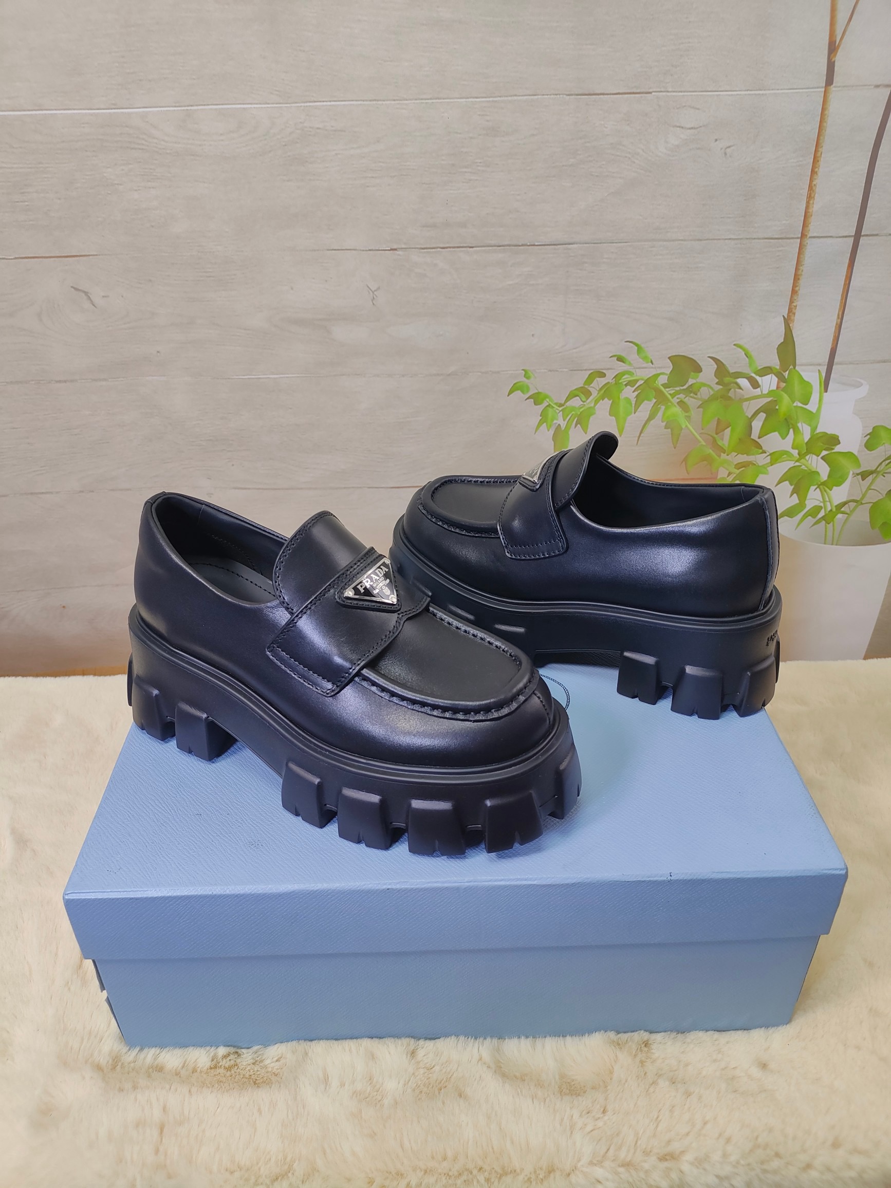 Women Men Top Quality P*rada shoes