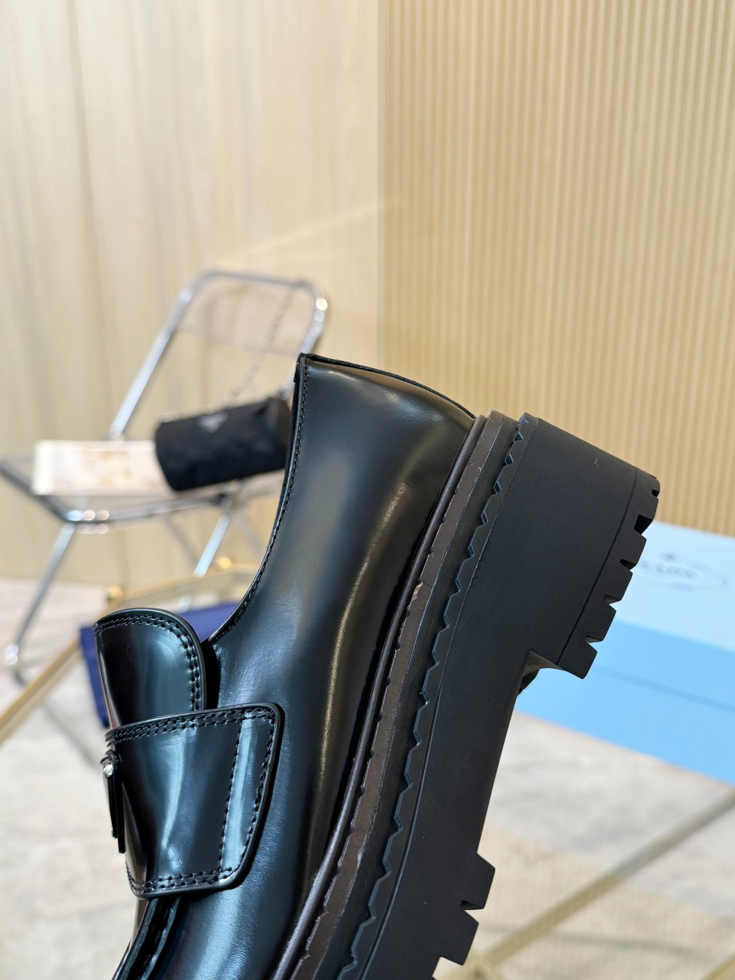 Women Top Quality P*rada shoes