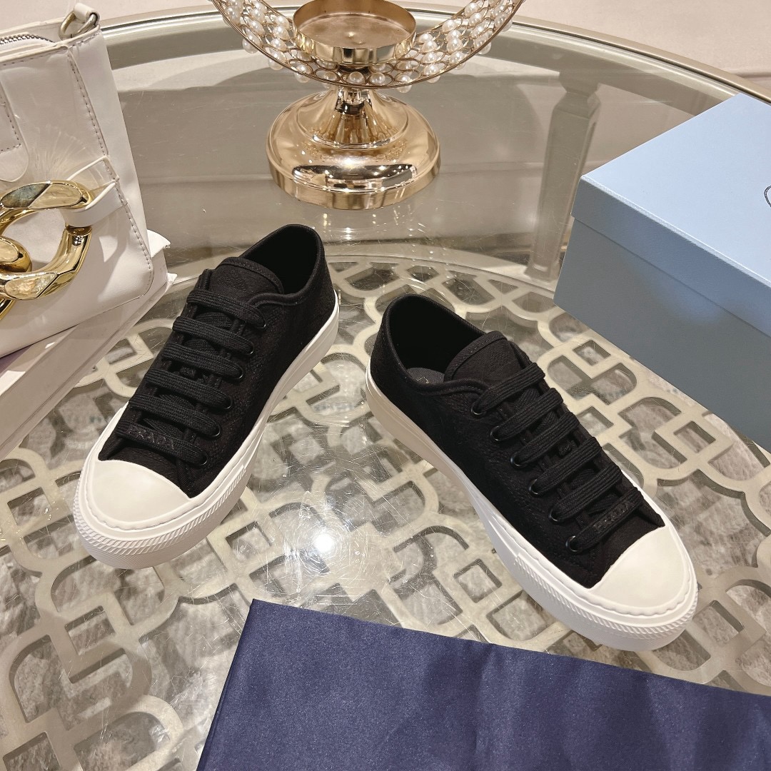 Women Men Top Quality P*rada shoes