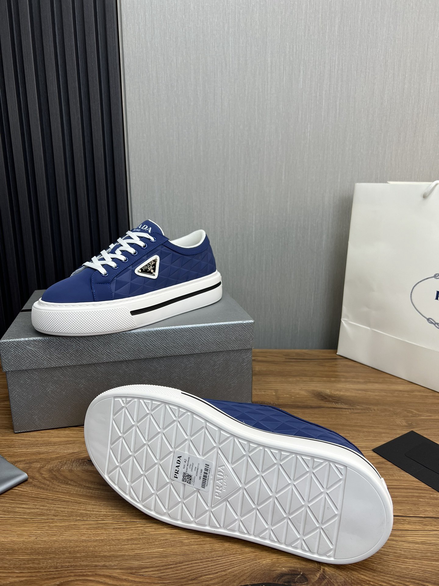 Women Men Top Quality P*rada shoes