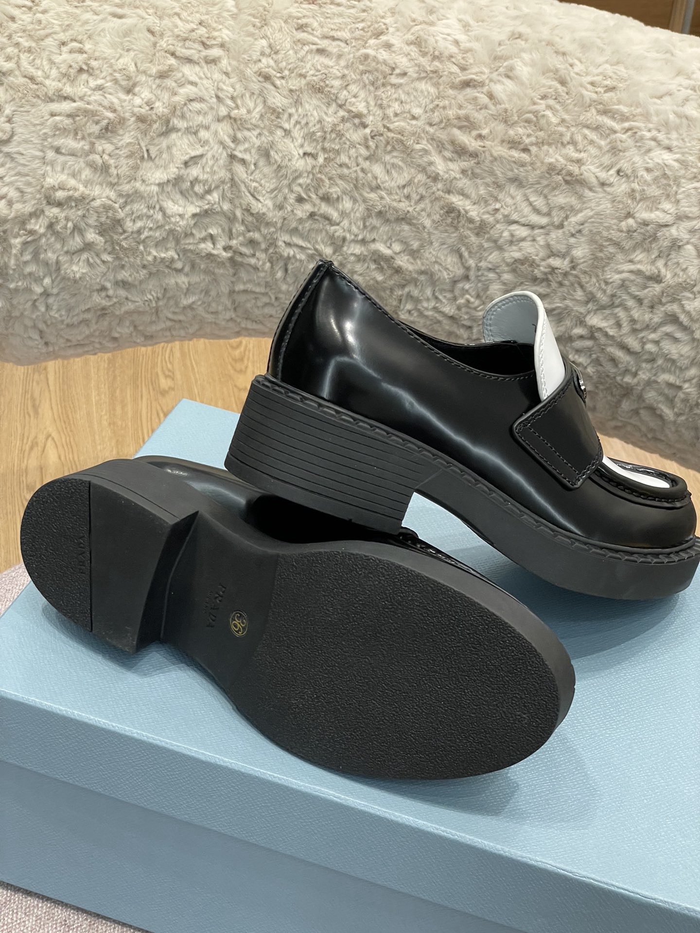 Women Men Top Quality P*rada shoes