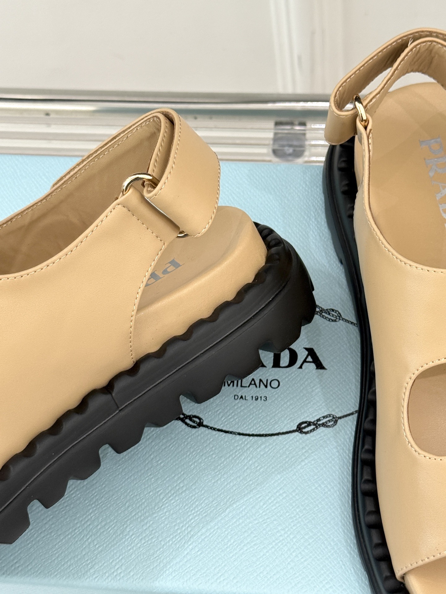 Women Men Top Quality P*rada shoes