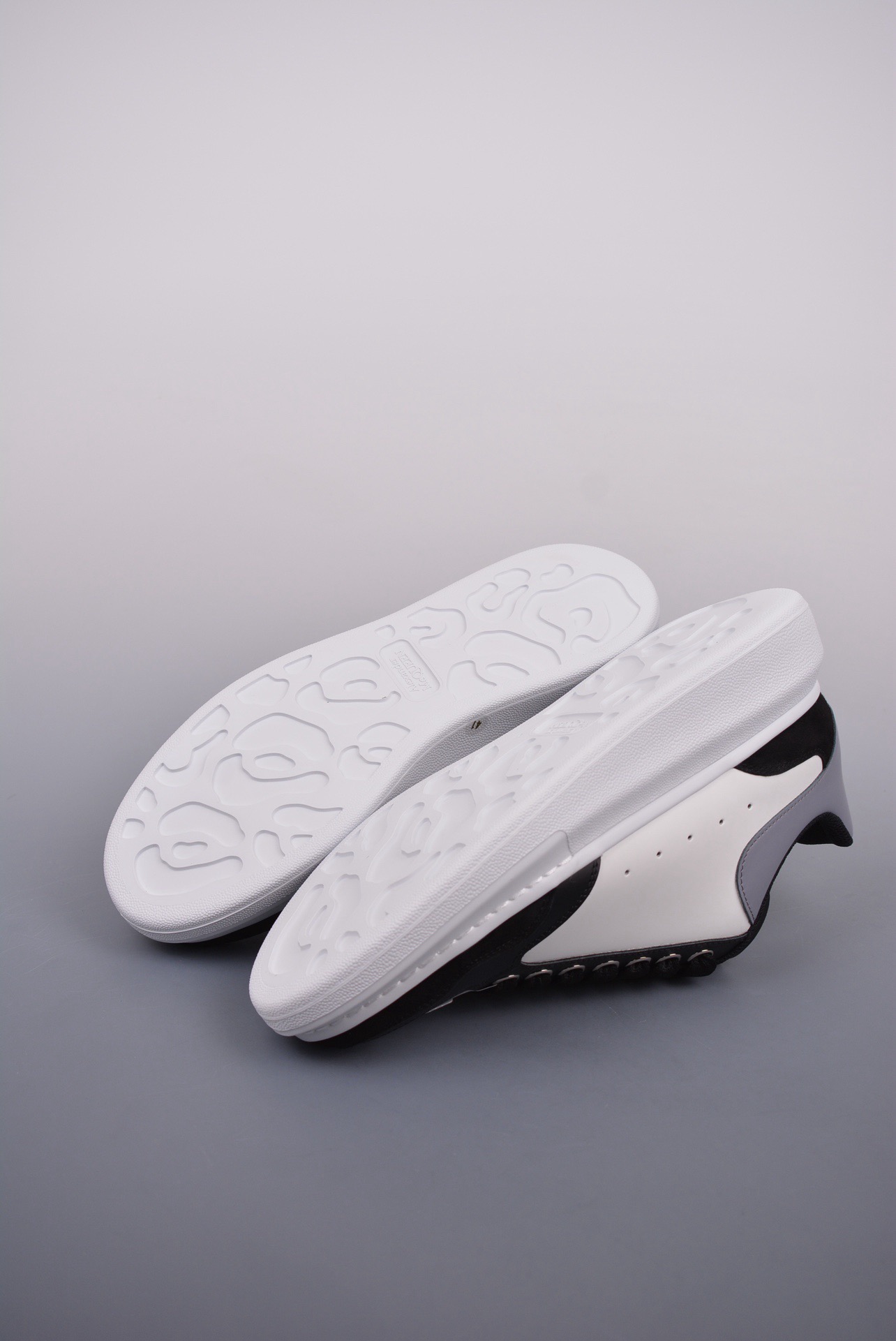 Men Women size 35-45 A*lexander M*cqueen Sneaker Top Quality 1:1